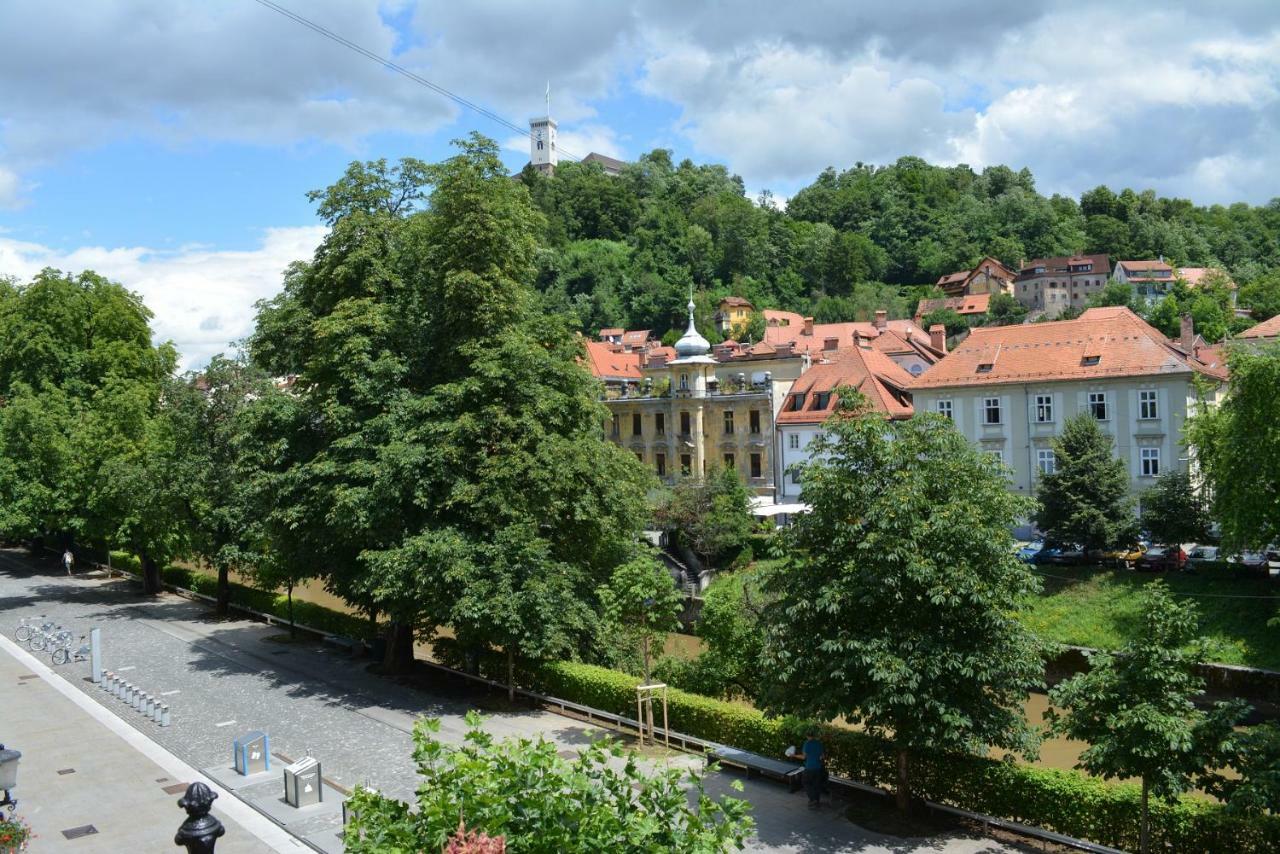 Codelli Deluxe Fresco City Centre App With Balcony Любляна Экстерьер фото
