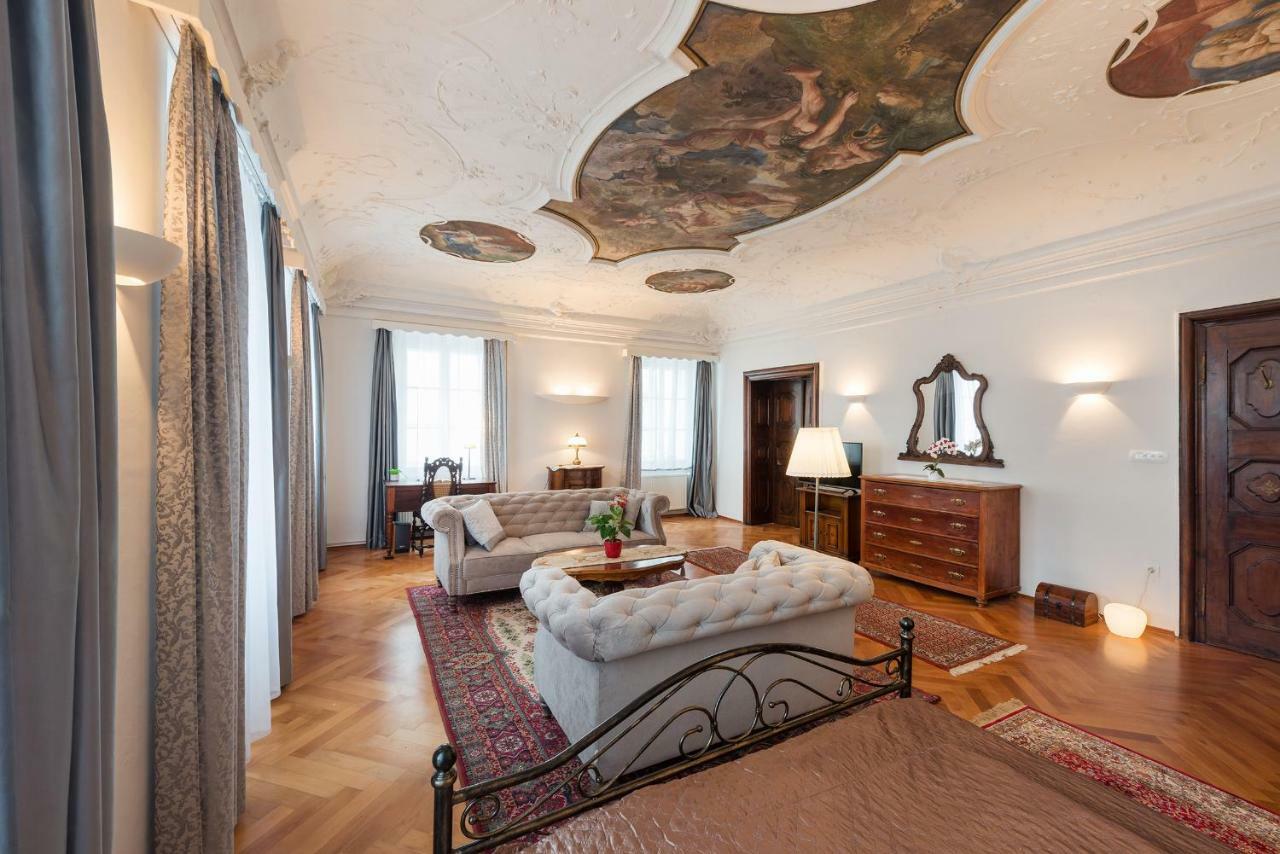 Codelli Deluxe Fresco City Centre App With Balcony Любляна Экстерьер фото