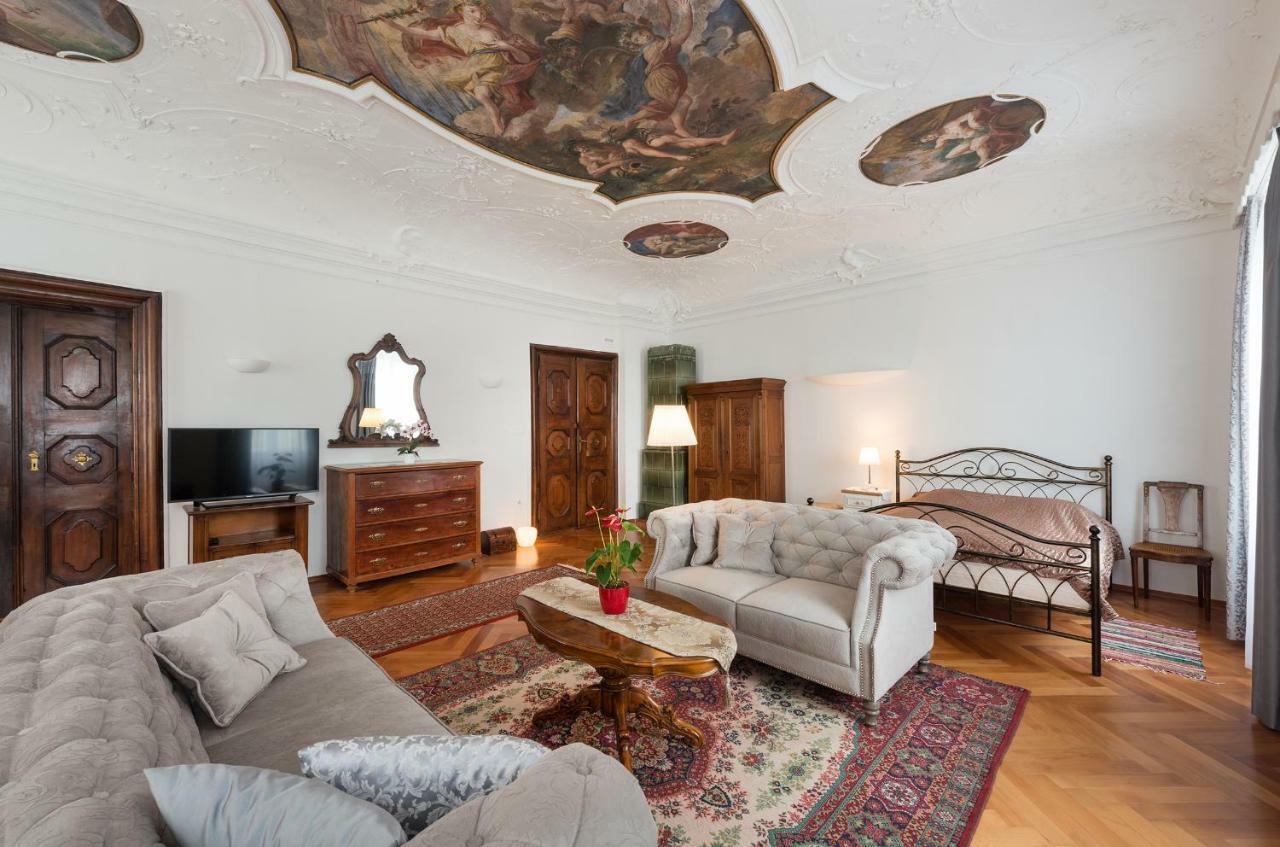 Codelli Deluxe Fresco City Centre App With Balcony Любляна Экстерьер фото