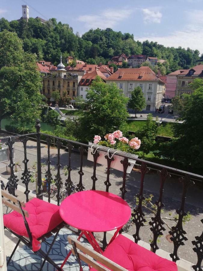Codelli Deluxe Fresco City Centre App With Balcony Любляна Экстерьер фото